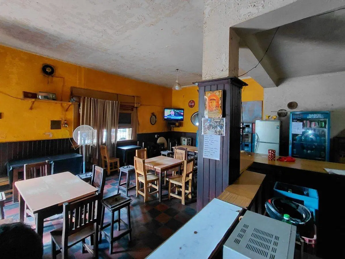 Venta Casa + 2 locales importantes Rodríguez centr 3
