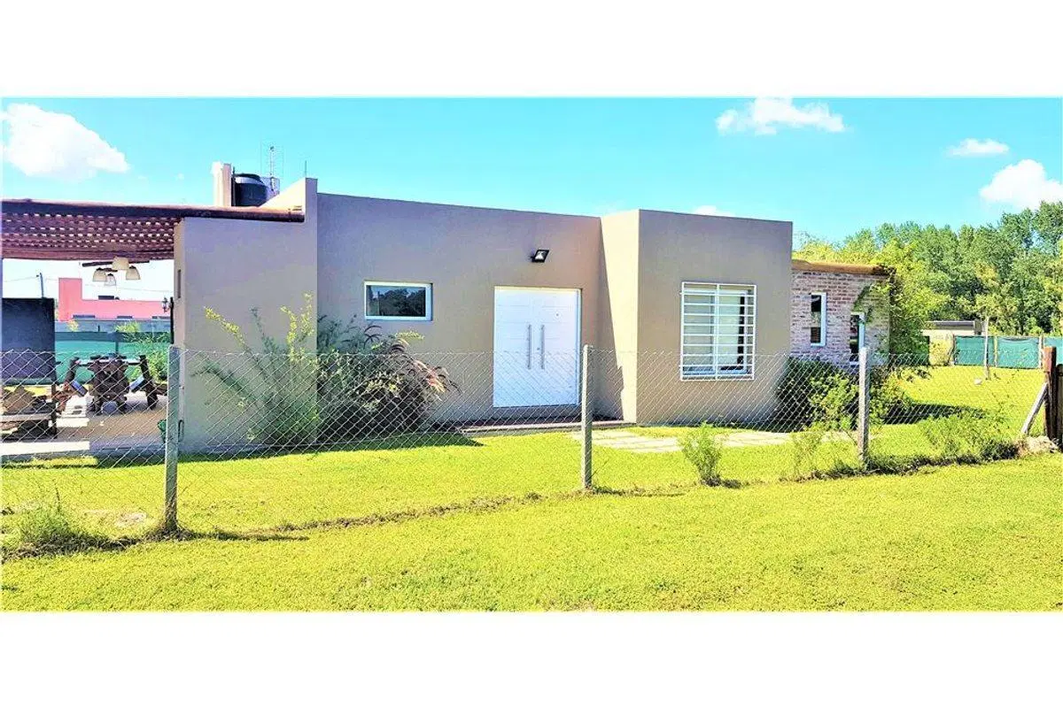 Lote de 820 m2 en "ROBLES DE ALVAREZ" etapa 1 5