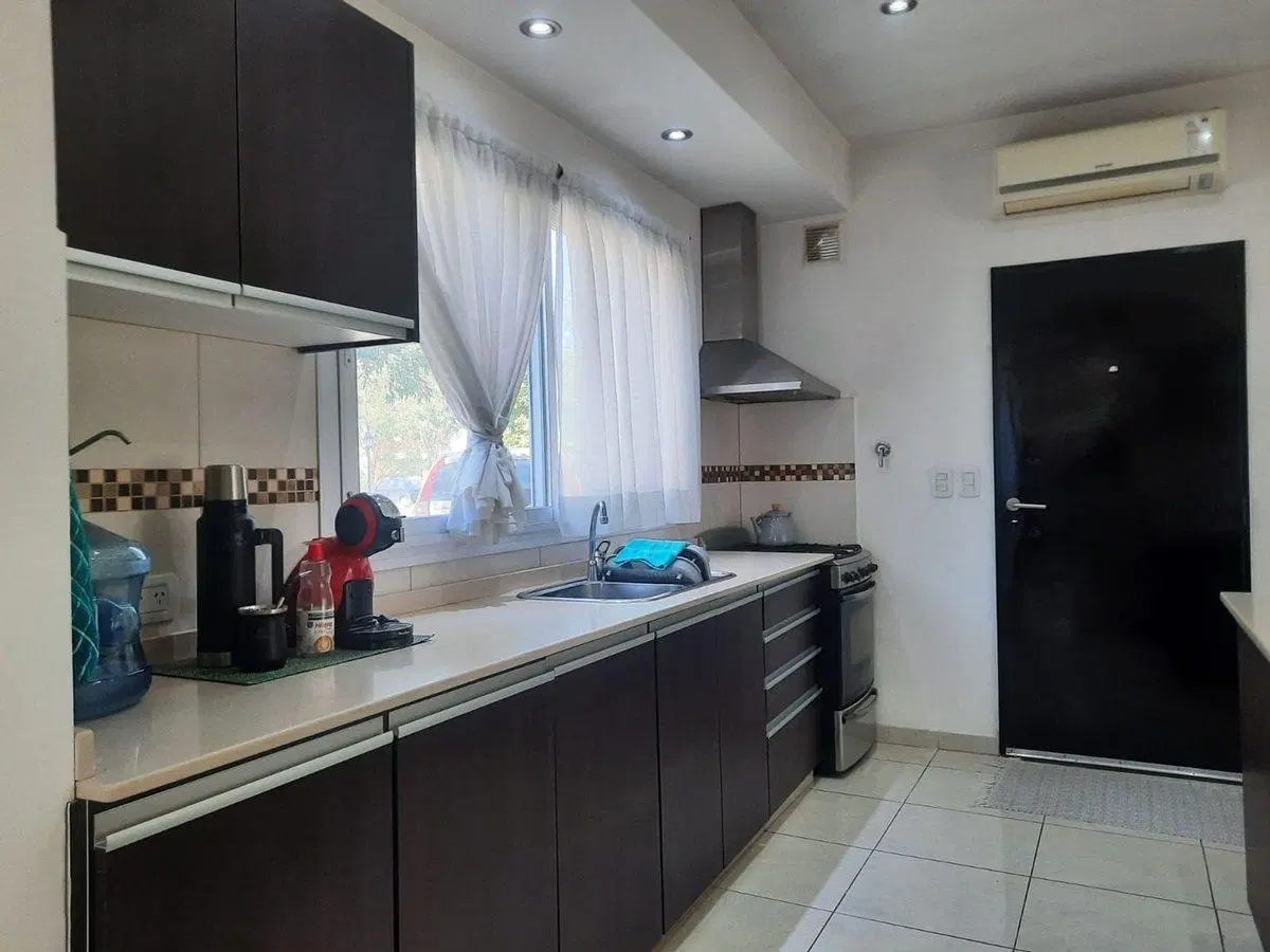 VENTA CASA MORENO, BARRIO CERRADO EL RESUELLO 4