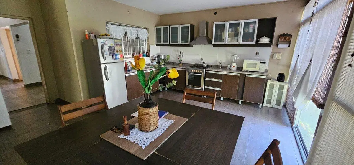 CASA 5 AMBIENTES EN VENTA EN INGENIERO MASCHWITZ 3