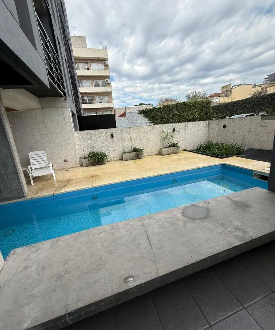 VENTA DEPARTAMENTO 2 AMBIENTES CON COCHERA MORENO 5