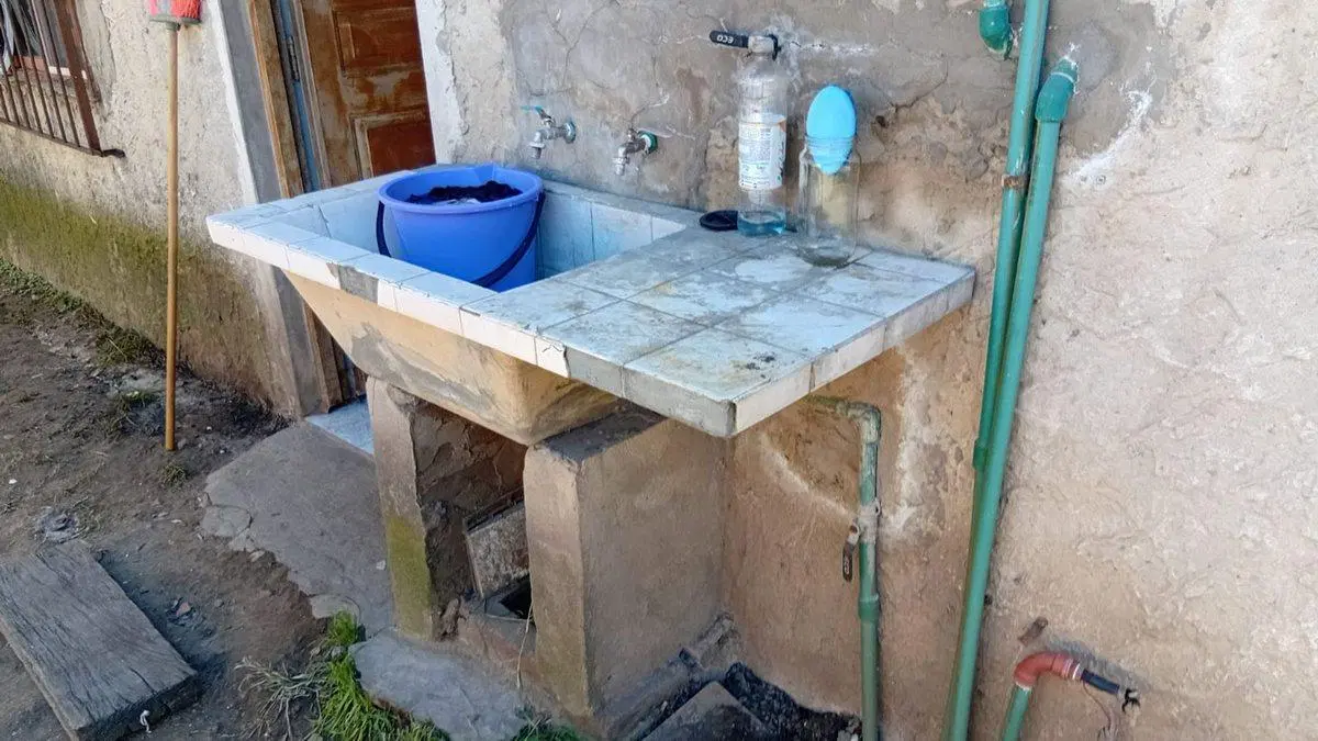 CASA  EN VENTA MORENO - OPORTUNIDAD 5
