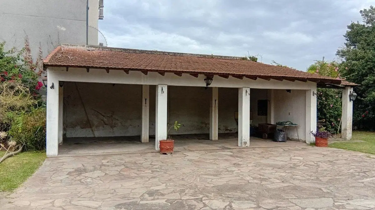 LOTE 1090 M2 VENTA  IDEAL DESARROLLO / INVERSION 4