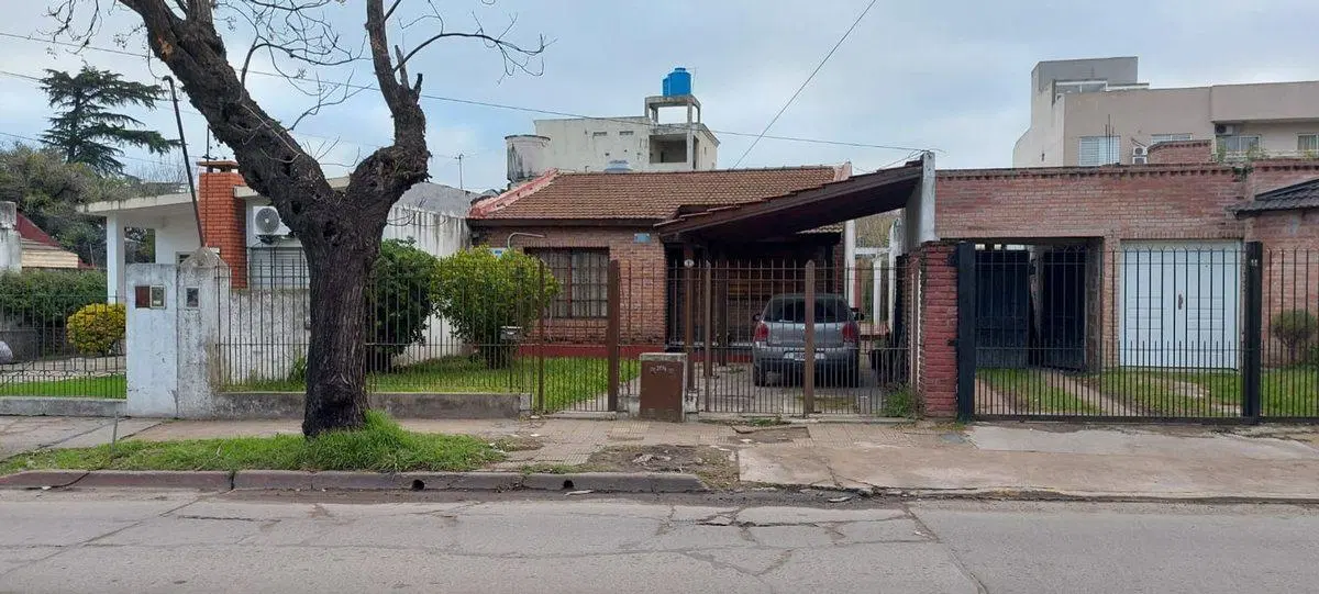 CASA EN VENTA MORENO CENTRO 2