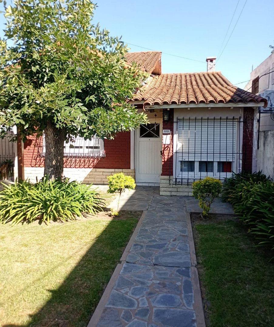 CASA EN VENTA EN MORENO
