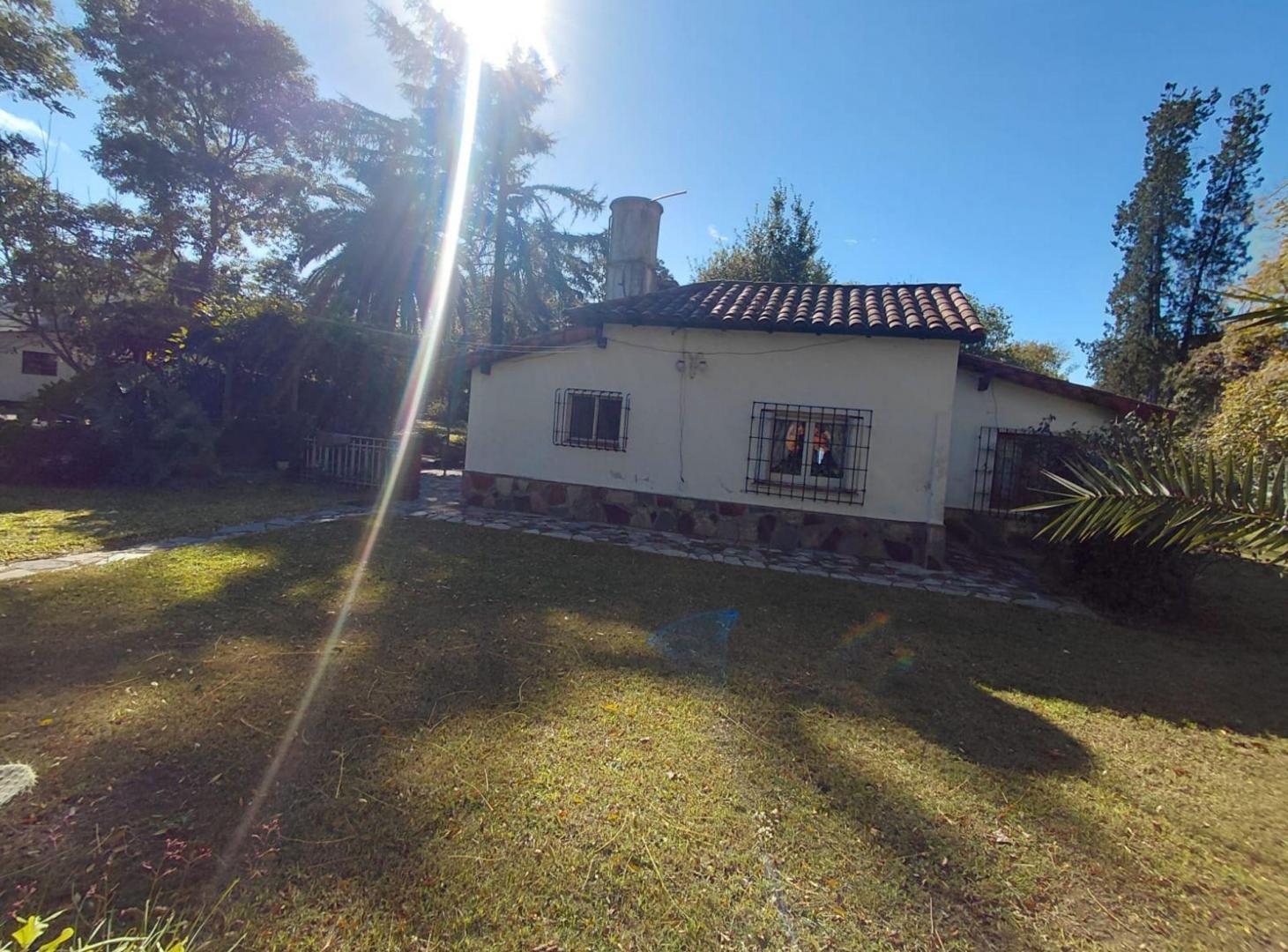 Quinta 6 lotes, 2 casas de 3/4 ambientes c/pileta