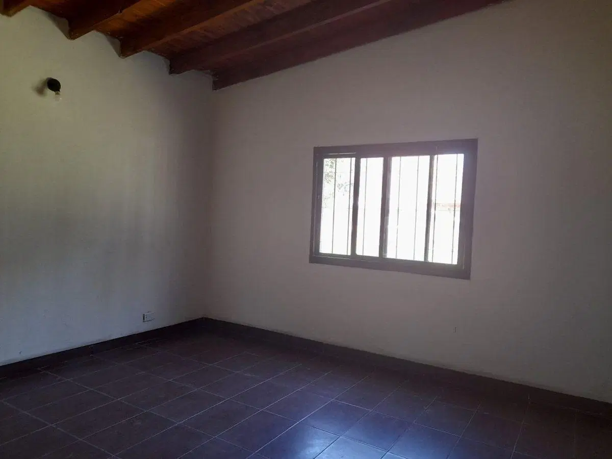 VENTA CASA GENERAL RODRIGUEZ 8