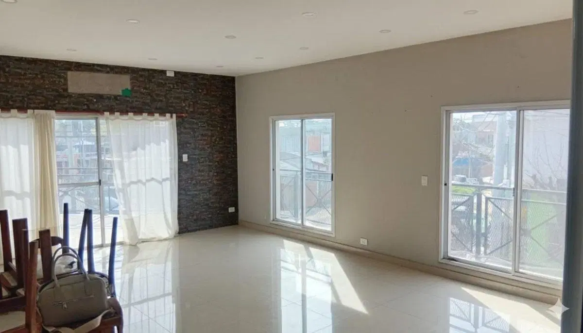 VENTA  CASA CON LOCAL  EXCELENTE INVERSION 4