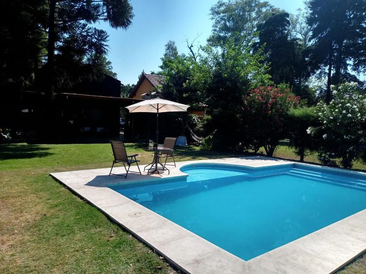 VENTA CASA DE DISEÑO CON PILETA , B° LA SOBERANA 2