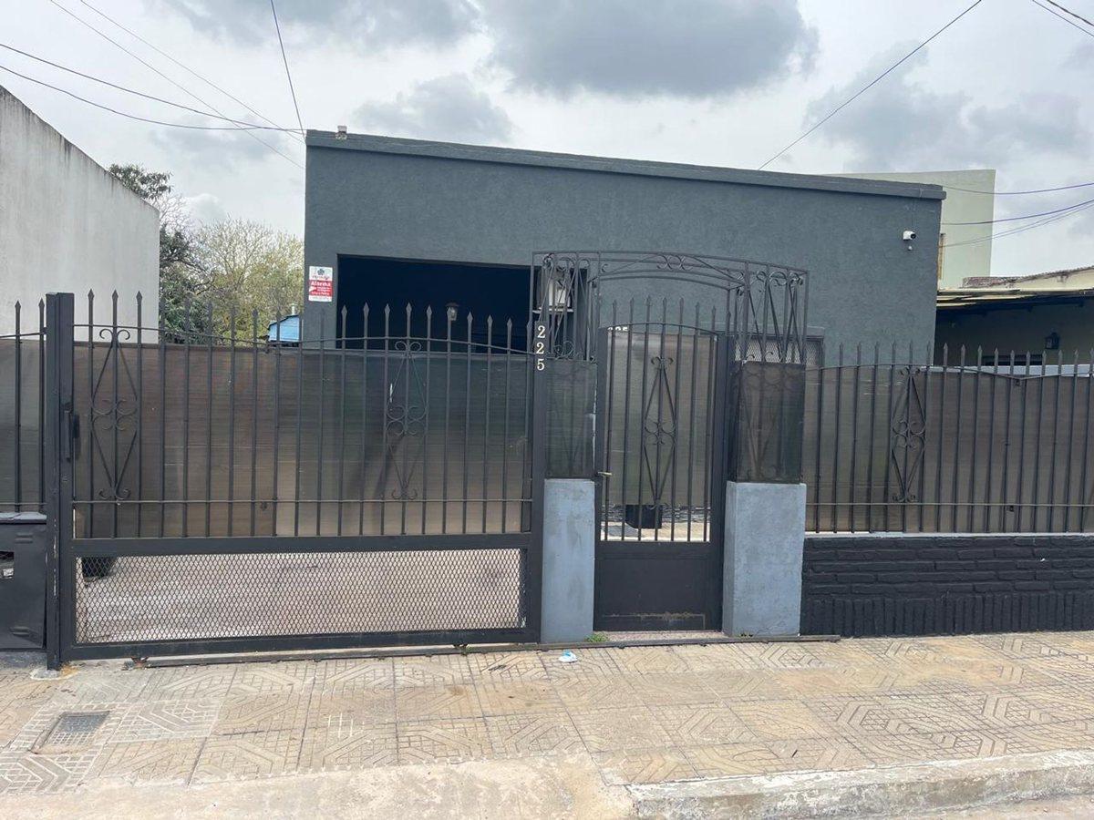 Venta Casa Padua 3 ambientes + Departamento 2 amb