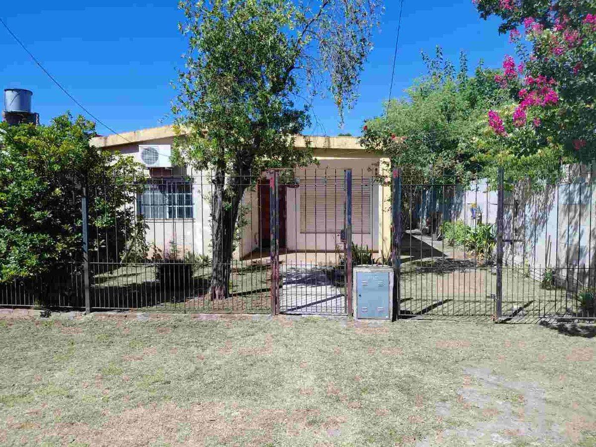 Venta Casa Multifamiliar Paso del Rey INVERSOR