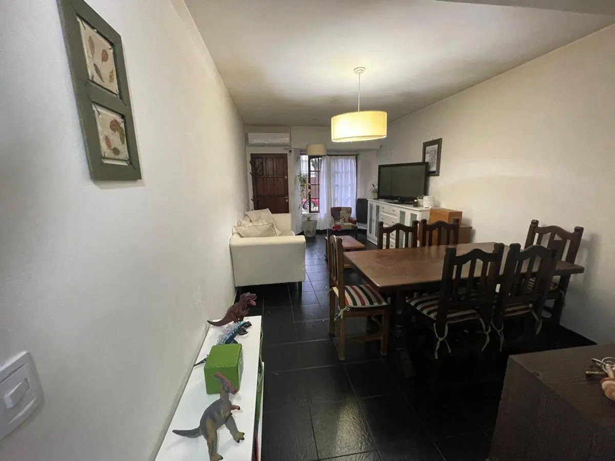 DUPLEX VENTA CASTELAR 5