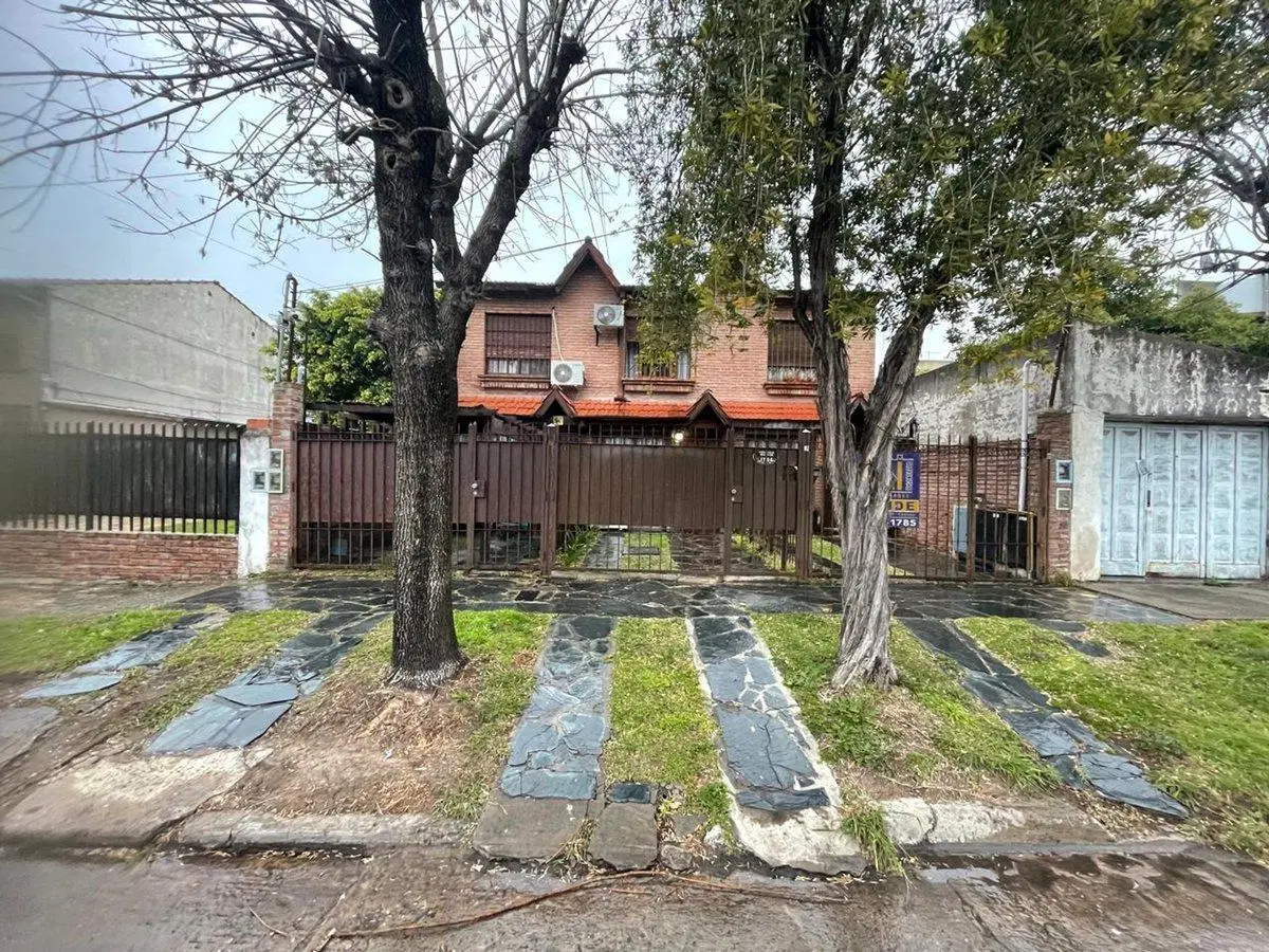 DUPLEX VENTA CASTELAR 2