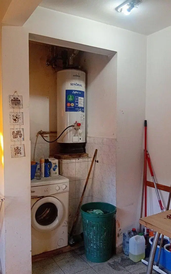 VENTA CASA 3 AMB. MAS OTRA CASA A TERMINAR MORENO 3