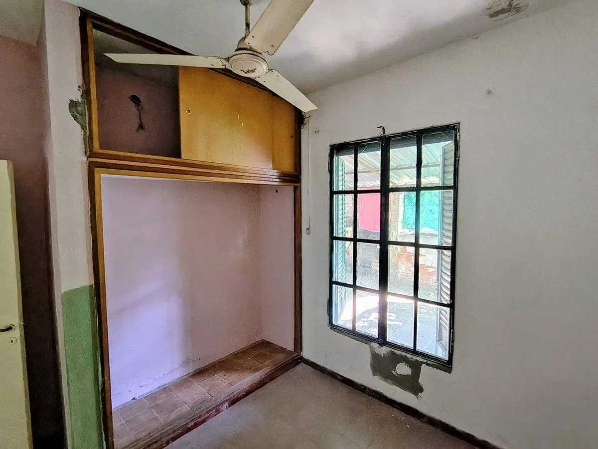 CASA VENTA LA REJA A REFACCIONAR (2 CASAS) 3