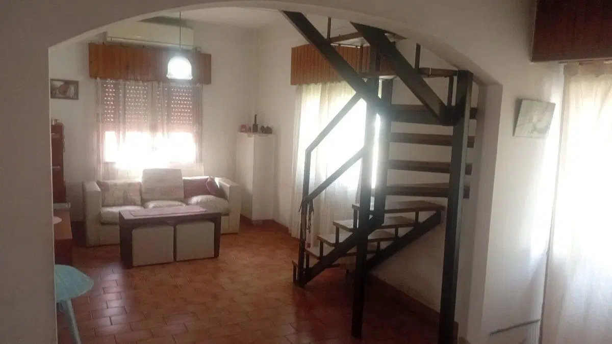 VENTA PH AL FRENTE 4 HABITACIONES EN MORENO 3