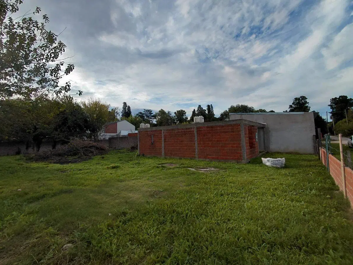 Venta Lote con importantísimas mejoras Marcos Paz 4