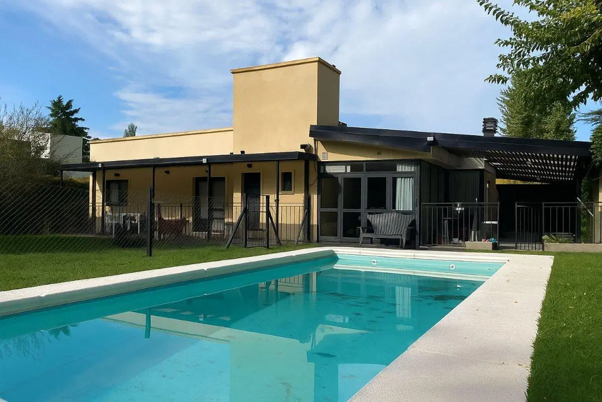 Casa en venta en barrio cerrado El Resuello 2