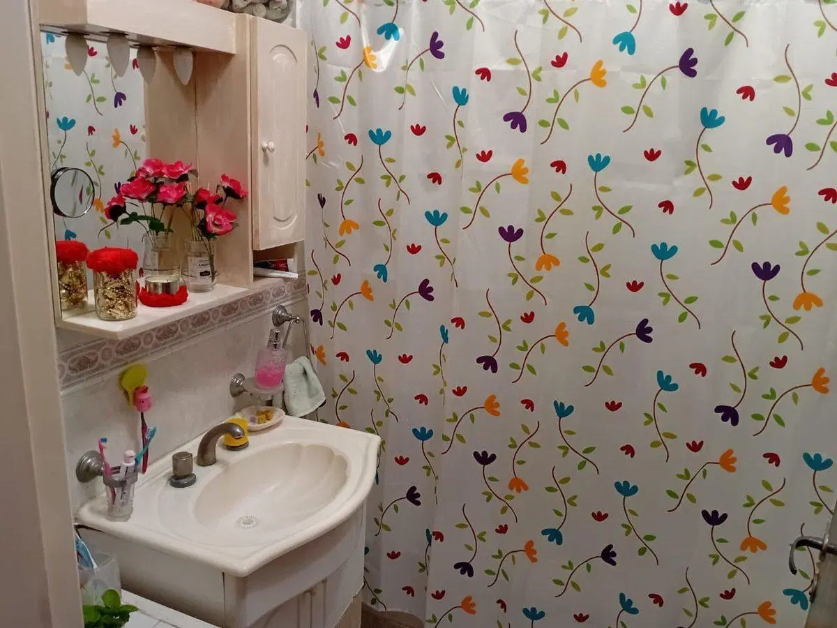 VENTA HERMOSA Y COMODA CASA 3 AMBIENTES EN MORENO 5