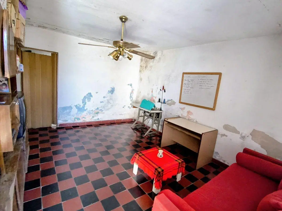 CASA VENTA MERLO A REFACCIONAR APTA CREDITO 5