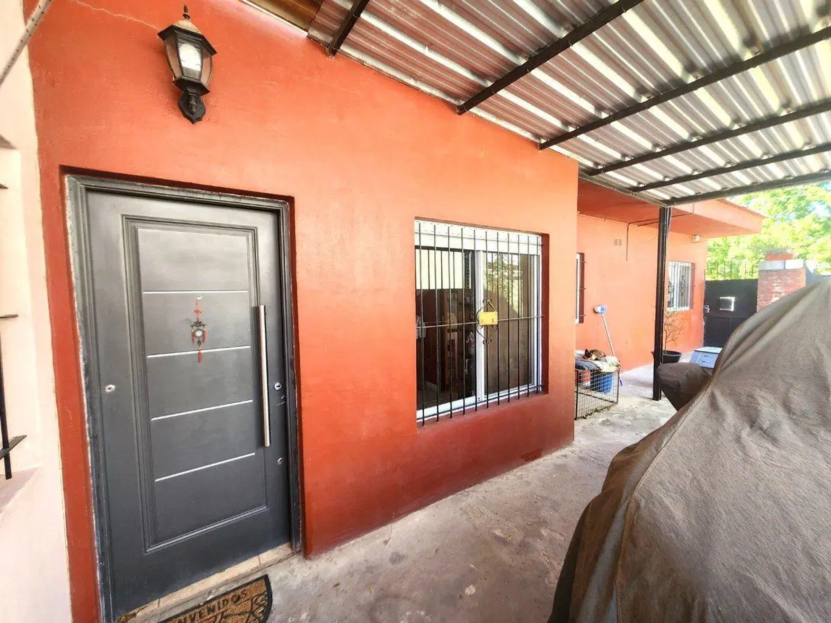 NUEVO PRECIO! VENTA CASA con QUINCHO MORENO 2