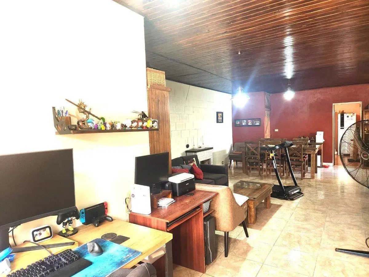 NUEVO PRECIO! VENTA CASA con QUINCHO MORENO 3