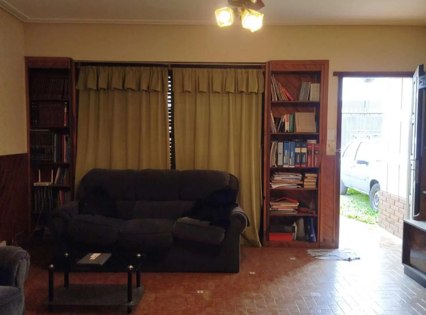 Venta casa quincho local sobre avenida 3