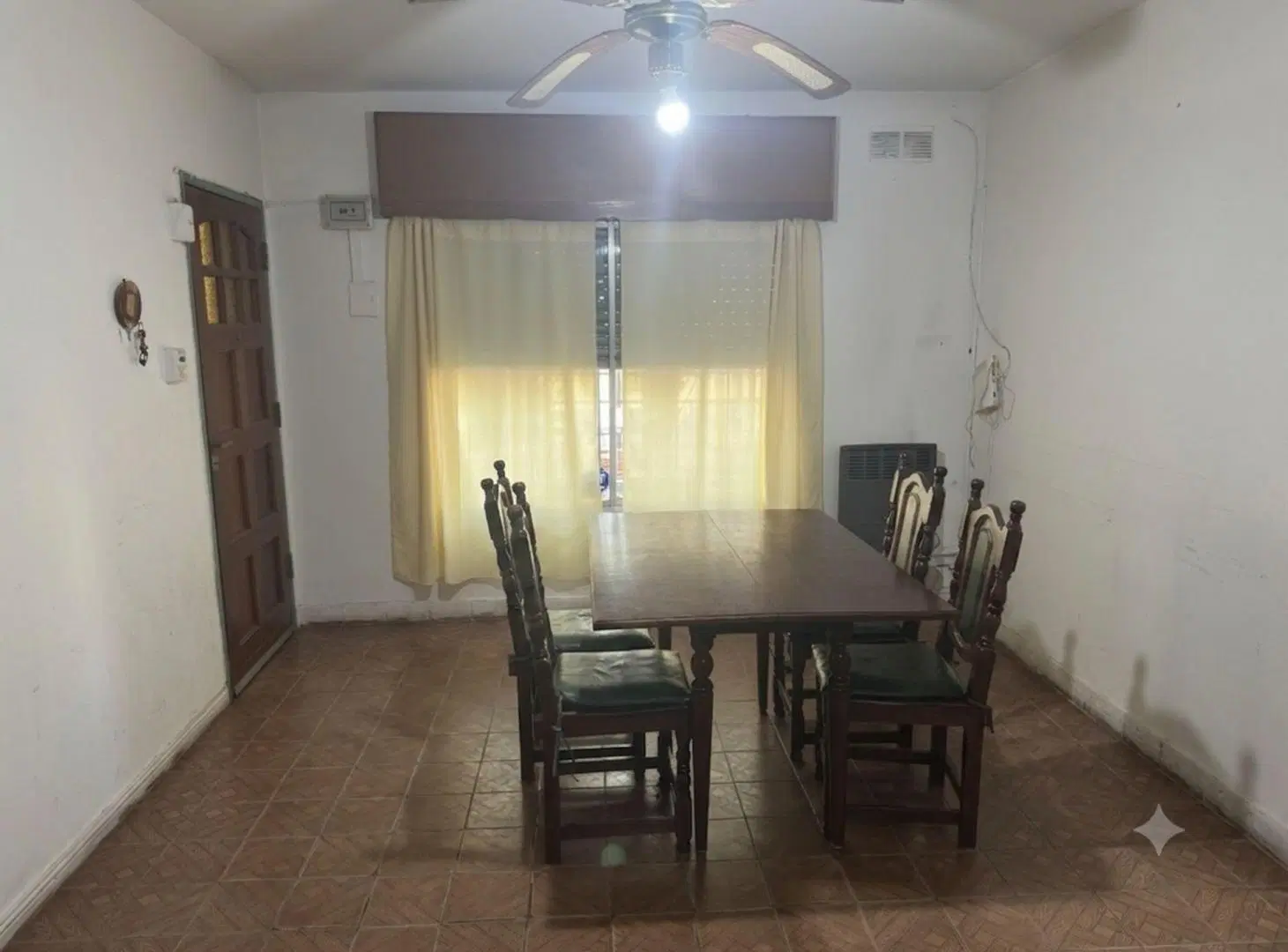 CASA EN VENTA EN CASTELAR MORON 8