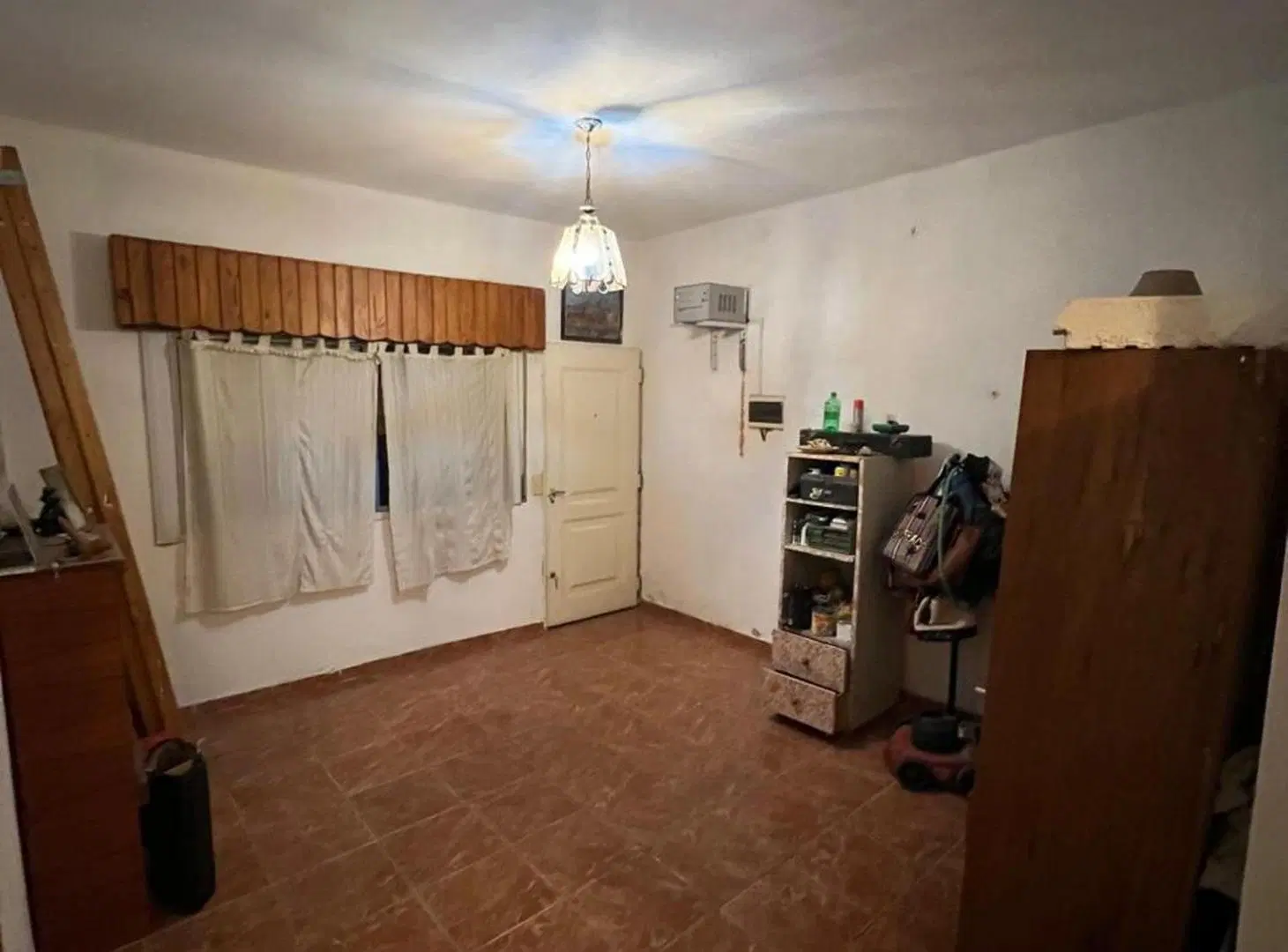 Casa 4 Amb - Patio y Quincho en Barrio Semicerrado 5