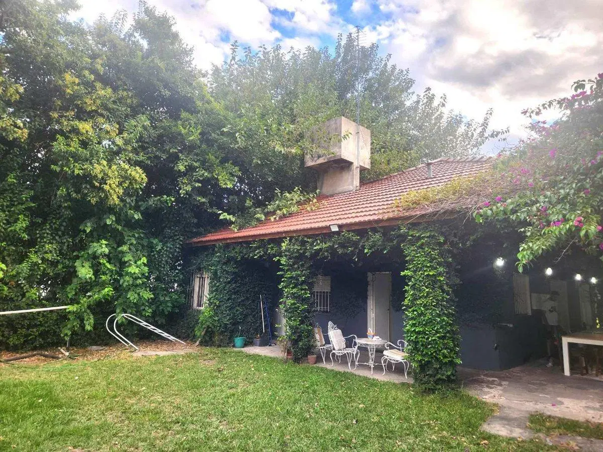 VENTA CASAQUINTA PILETA MORENO 2