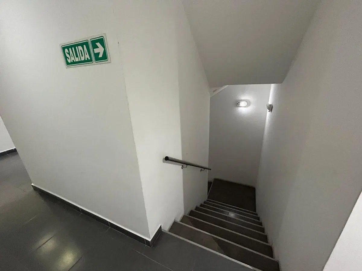 VENTA DEPARTAMENTO MORENO 4