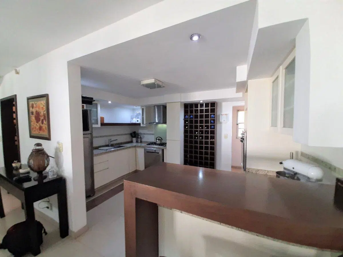 VENTA FINANCIA PERMUTA CASA PASO DEL REY PILETA 4