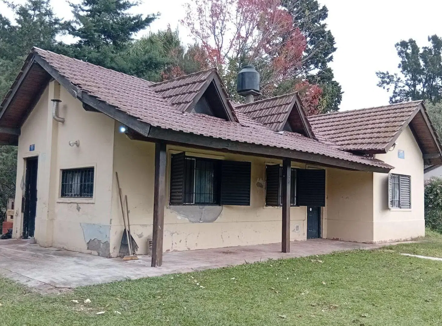 CASA QUINTA EN VENTA EN ALVAREZ 3