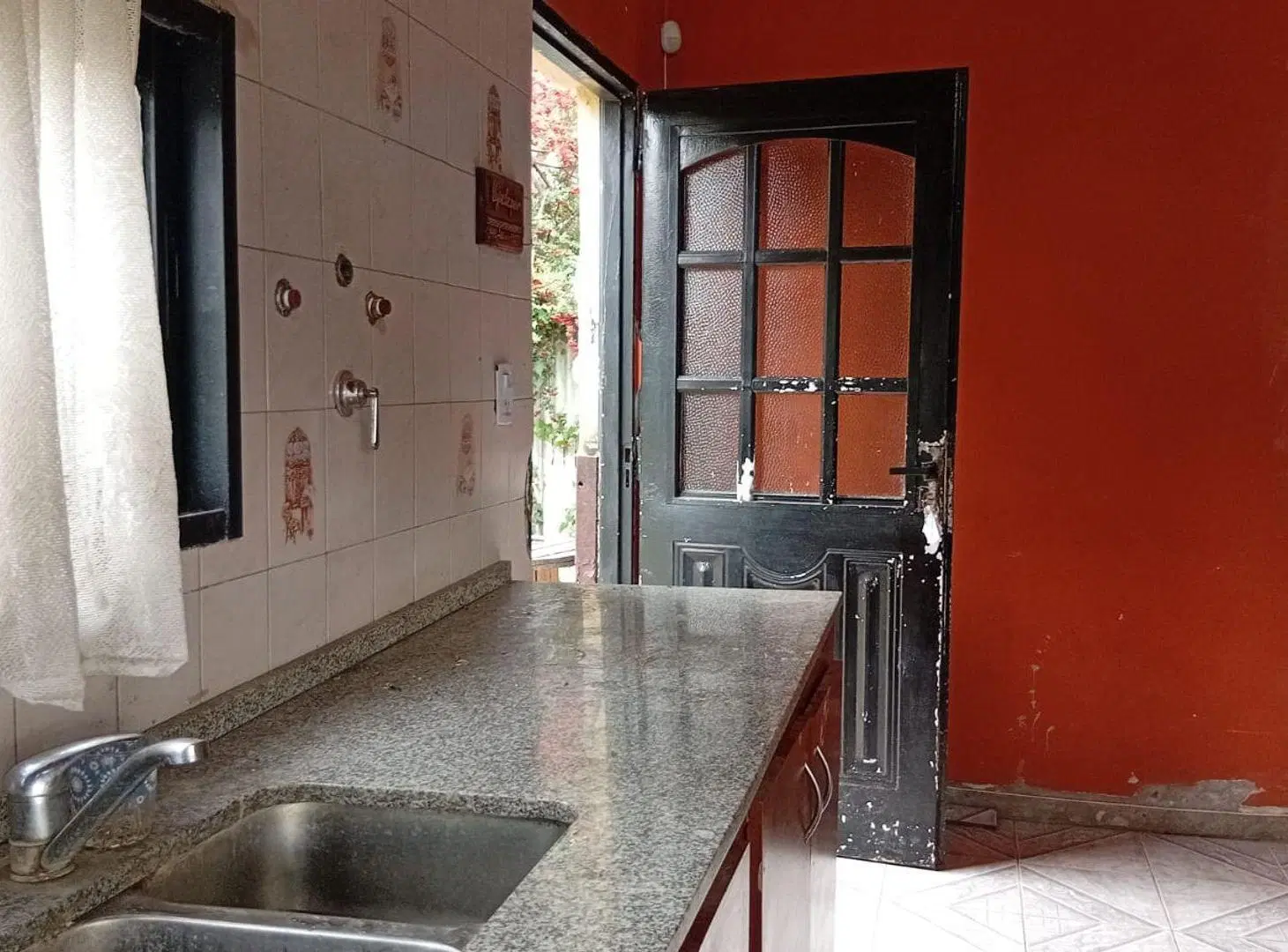 CASA QUINTA EN VENTA EN ALVAREZ 4