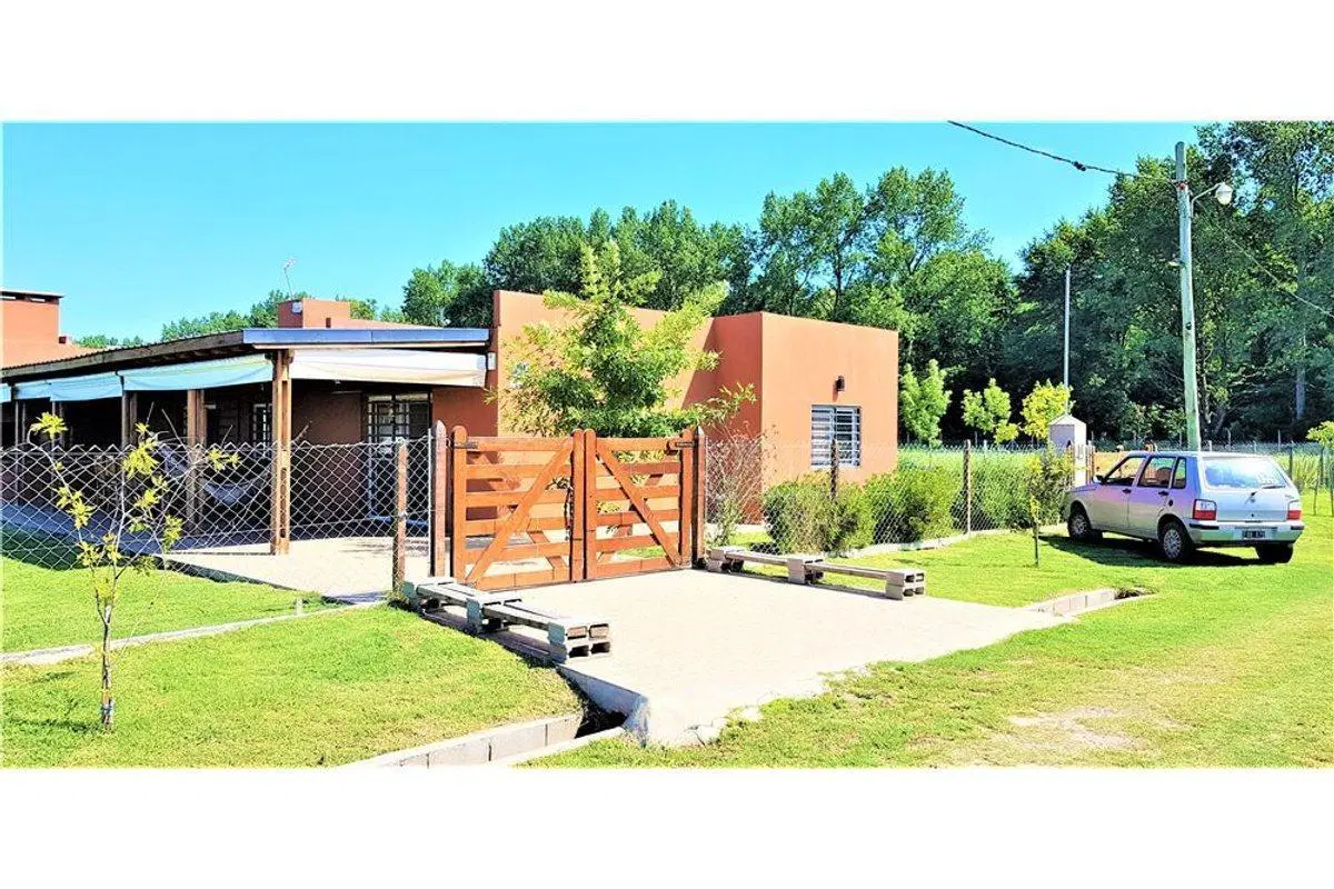 Lote de 820 m2 en "ROBLES DE ALVAREZ" etapa 1 2