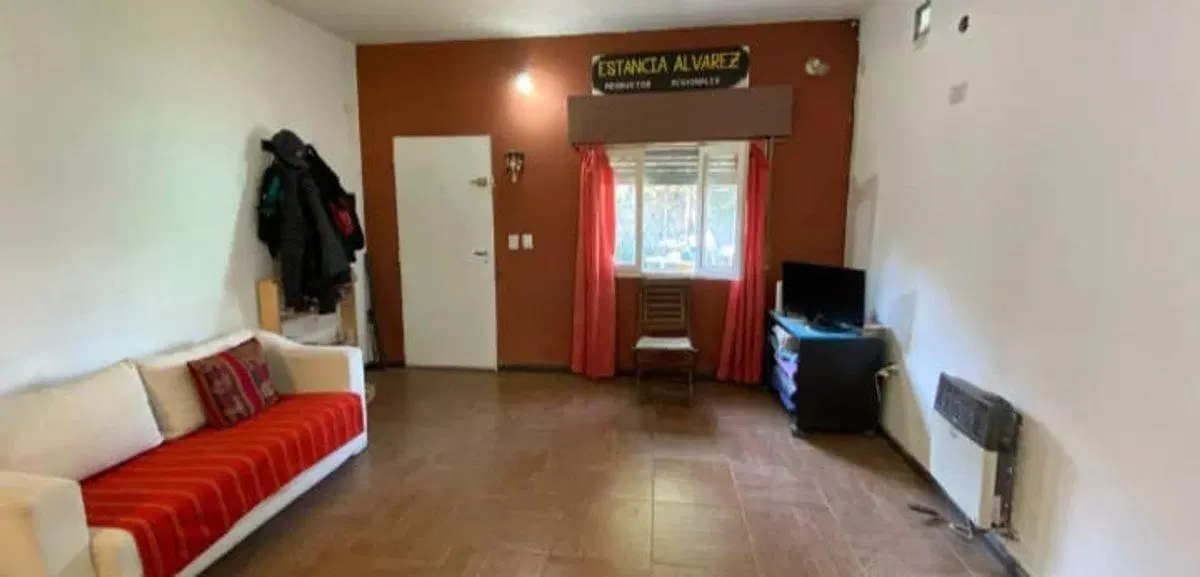 CASA  EN VENTA  FRANCISCO ALVAREZ  LOTE 350m 8