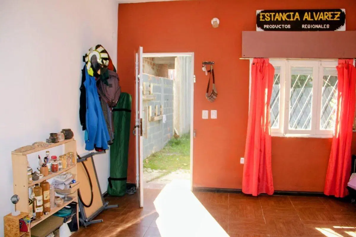 CASA  EN VENTA  FRANCISCO ALVAREZ  LOTE 350m 2