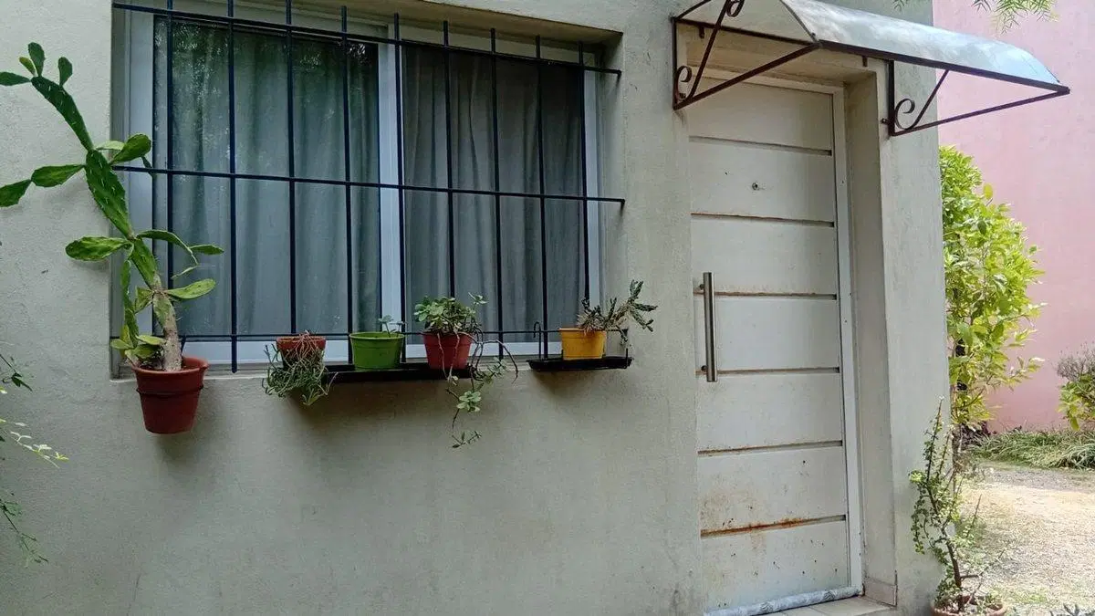 VENTA CASA MODERNA 2 PLANTAS  FRANCISCO ALVAREZ 5
