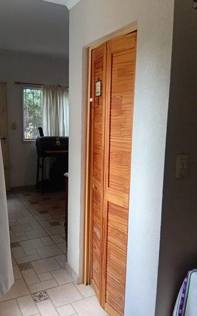 VENTA CASA MODERNA 2 PLANTAS  FRANCISCO ALVAREZ 4