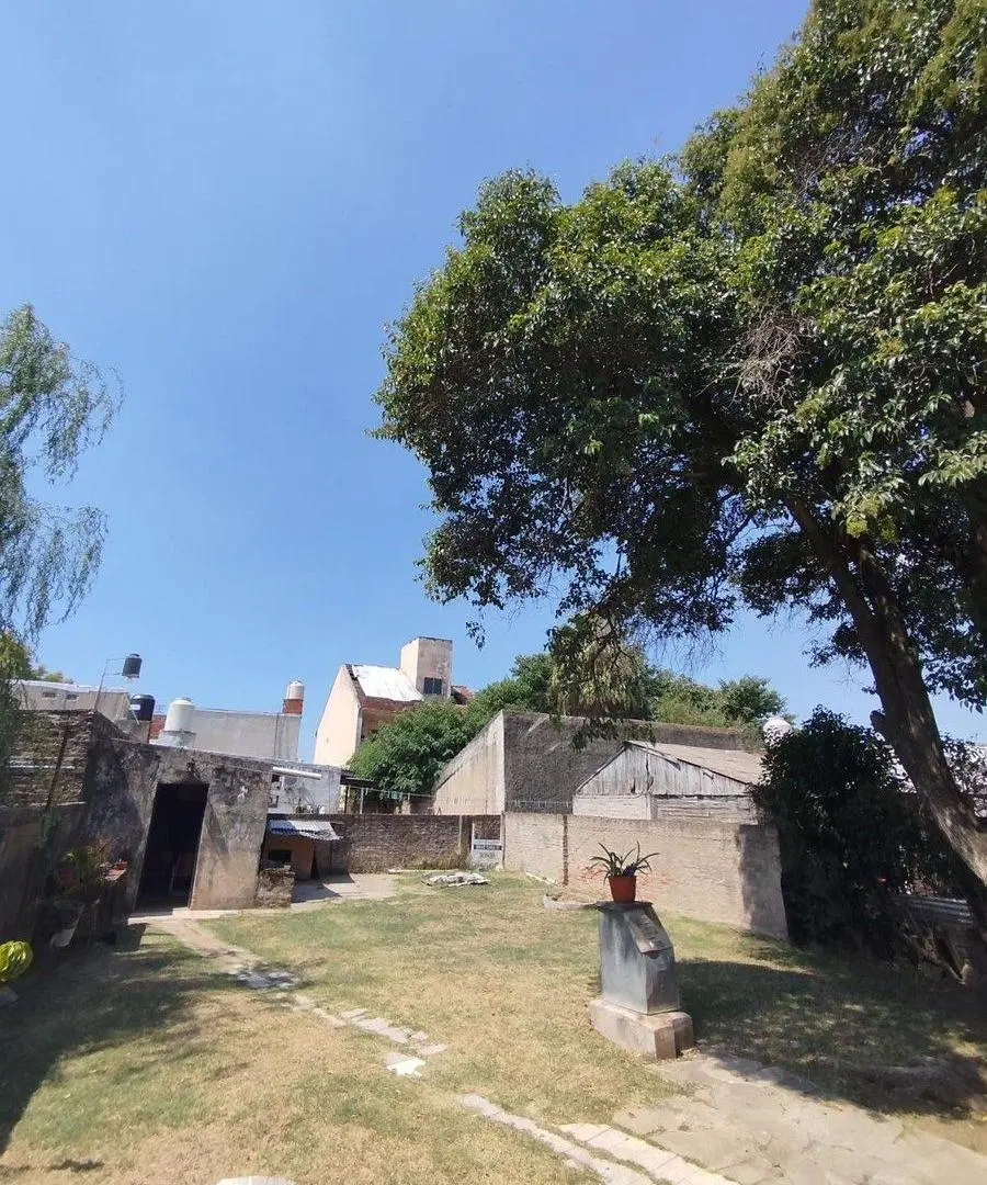 venta casa amplio parque cuatro ambientes moreno 8