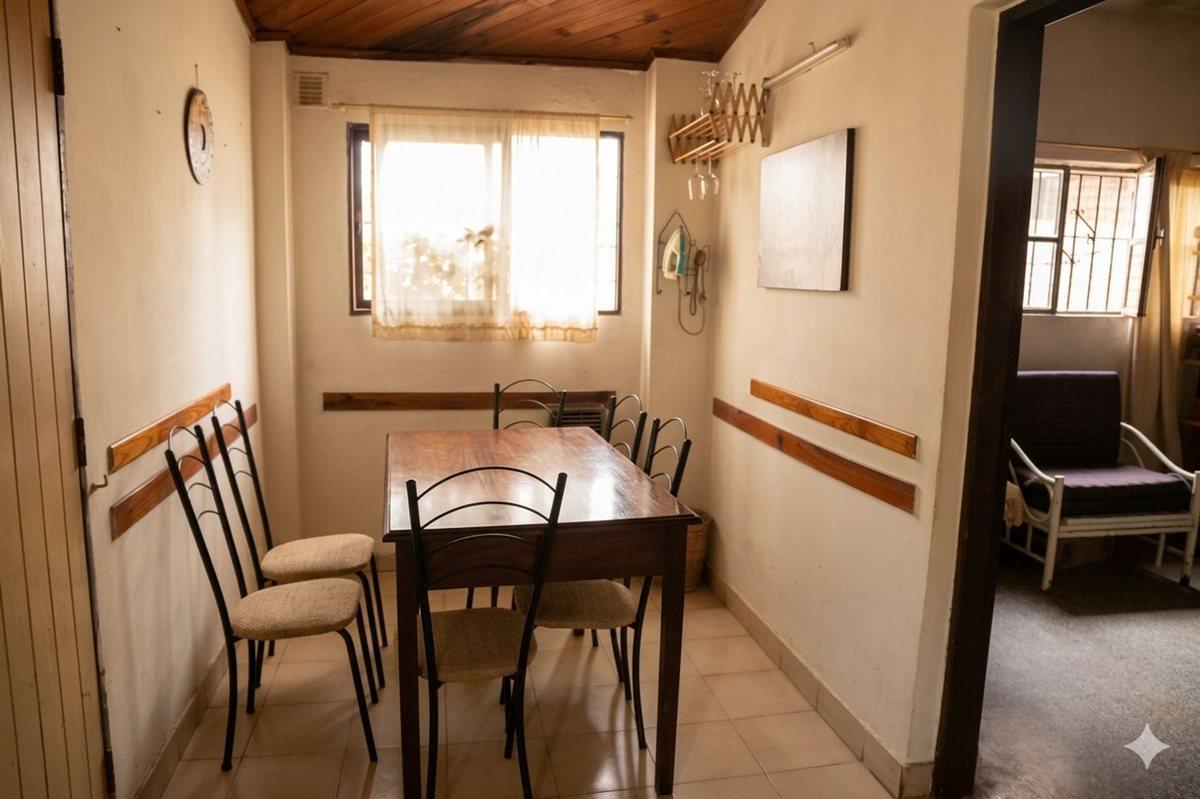 Foto de VENTA CASA GRAL. RODRIGUEZ, imagen 2
