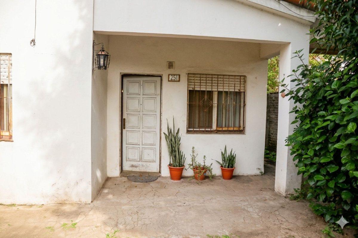 Foto de VENTA CASA GRAL. RODRIGUEZ, imagen 1