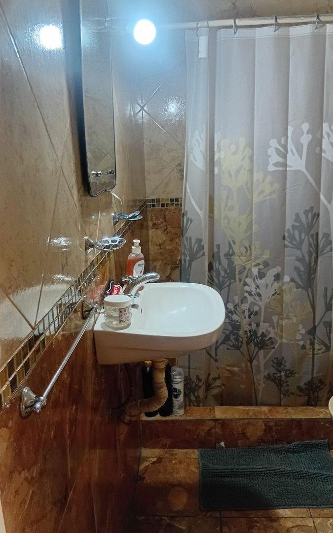Foto de VENTA CASA 3 AMB. MAS OTRA CASA A TERMINAR MORENO, imagen 3