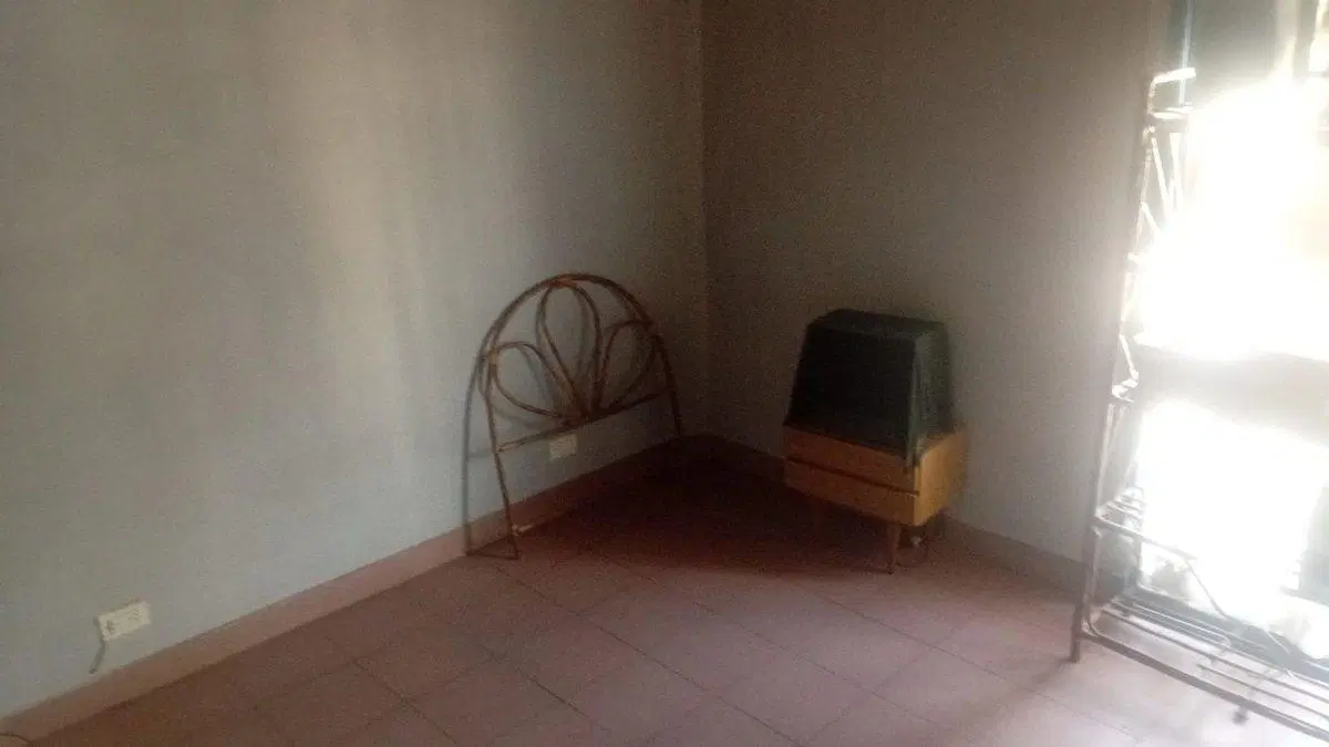 VENTA PH AL FRENTE 4 HABITACIONES EN MORENO 5