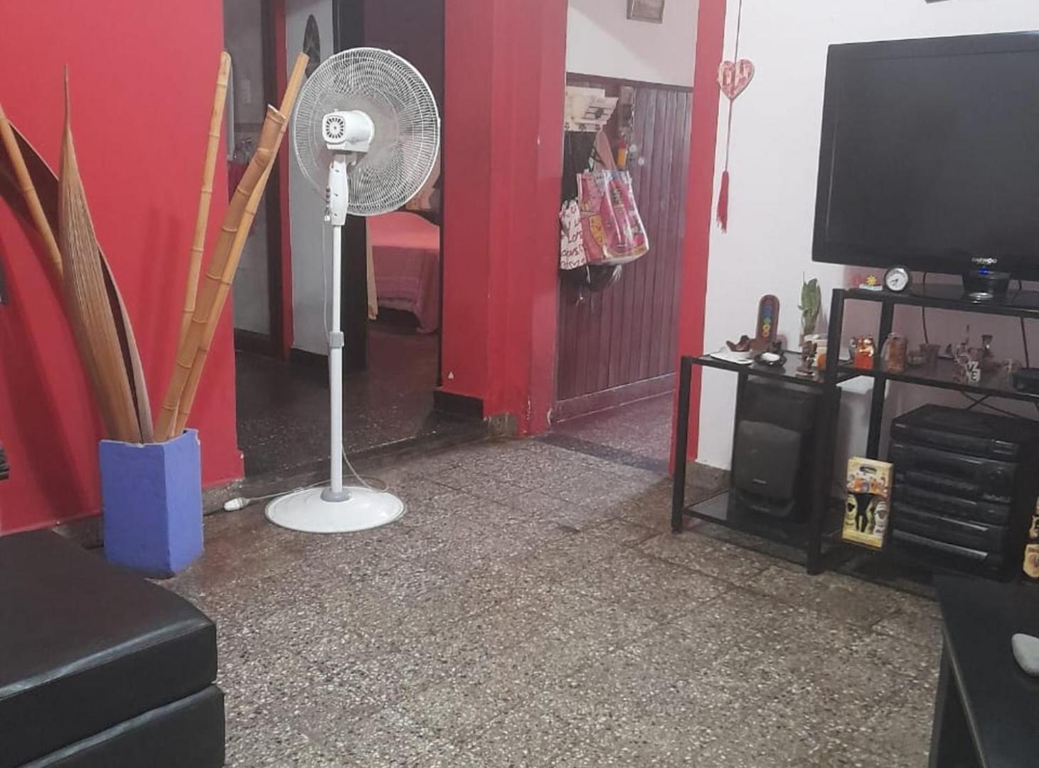 Foto de Venta Dos Casas con Local sobre Avenida, imagen 4
