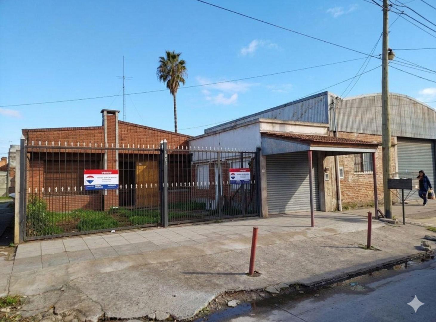 Foto de Venta casa quincho local sobre avenida, imagen 2
