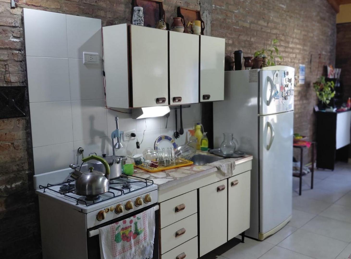 Foto de CASA Y COMERCIO EN VENTA MORENO OPORTUNIDAD, imagen 4