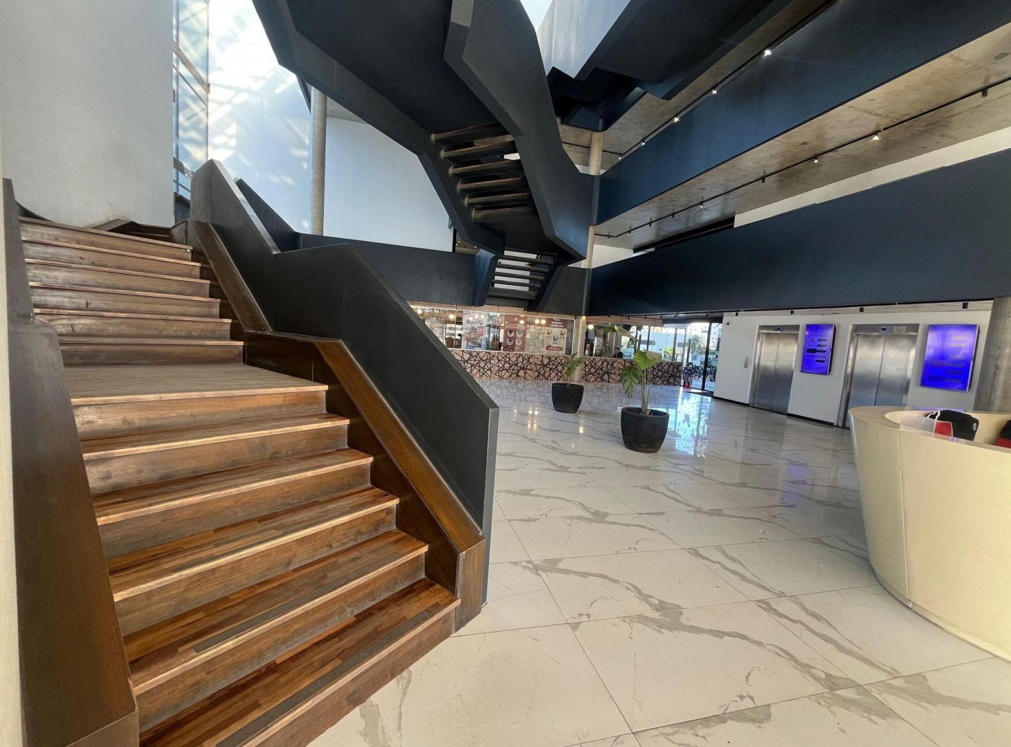 Foto de Alquiler oficina en 3er piso complejo empresarial, imagen 4