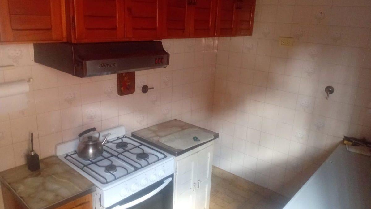 Foto de VENTA PH AL FRENTE 4 HABITACIONES EN MORENO, imagen 1