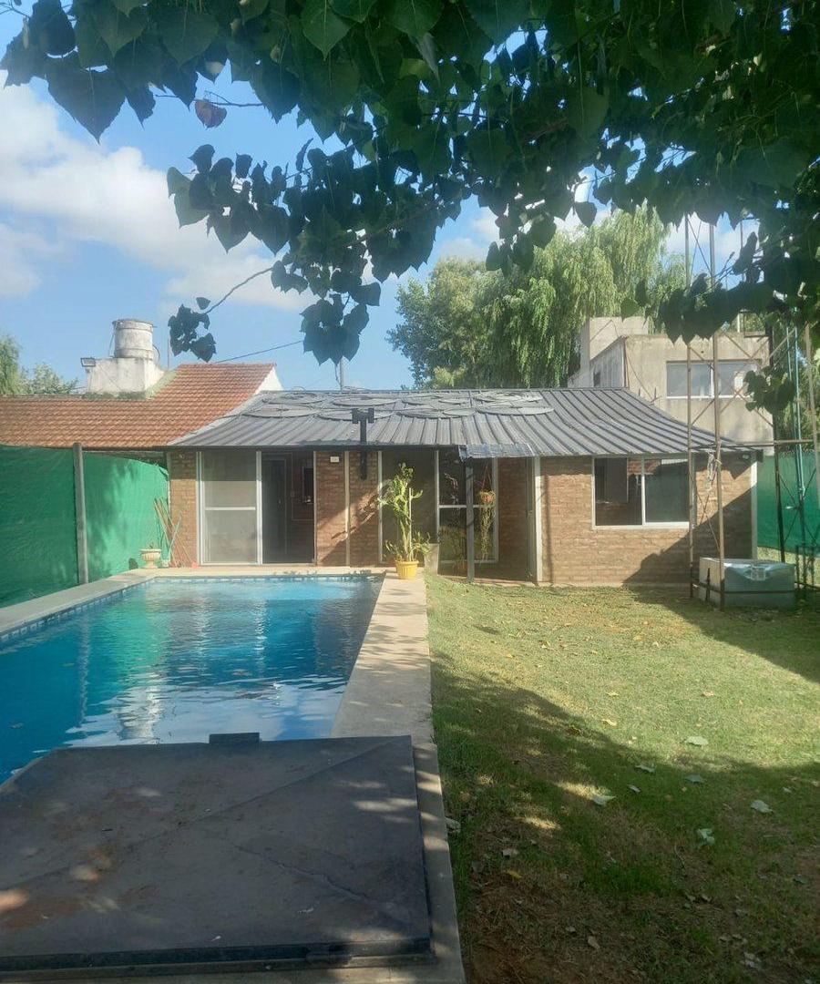Foto de CASA NUEVA CON PILETA Y DEPOSITO EN FCO. ALVAREZ., imagen 4